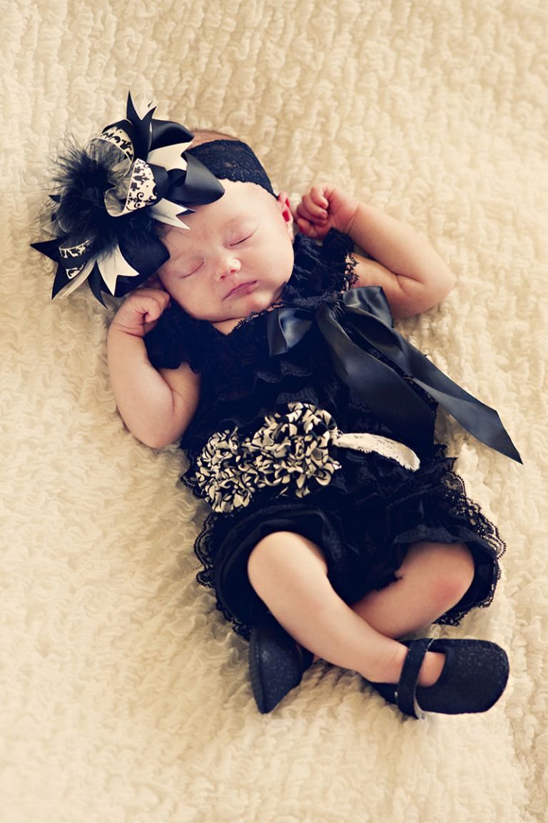 Newborn Pictures sleeping baby princess shoes